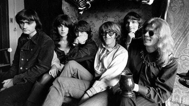 Signe Anderson, penyanyi asli Jefferson Airplane, meninggal pada usia 74 tahun