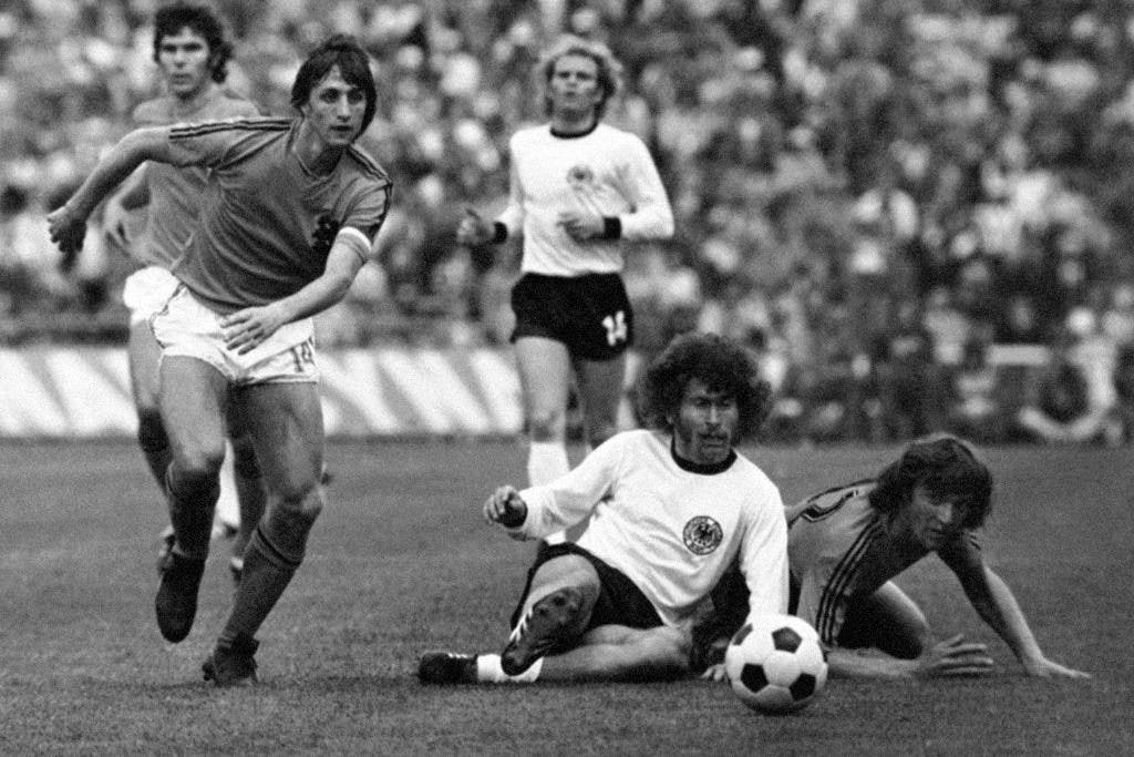 Johan Cruyff: Personifikasi fluiditas sepak bola