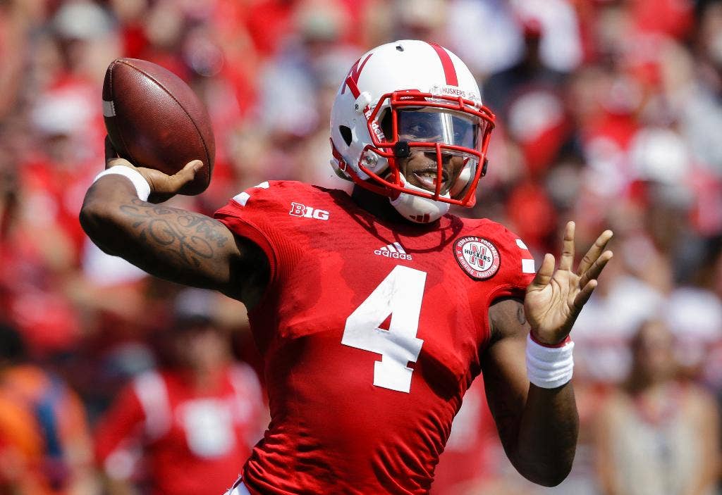 232 yard tertinggi dalam karier Ameer Abdullah berada di depan no. 22 di Nebraska dalam kemenangan 55-7 atas Florida Atlantic