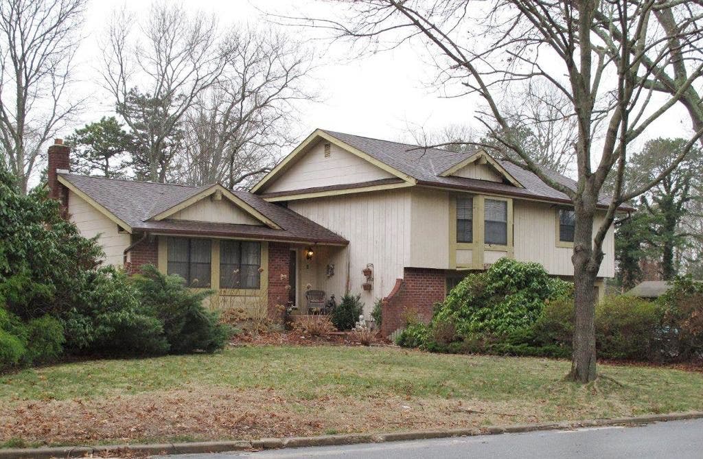 Polisi: Orang tua asuh NY dicurigai selama bertahun-tahun