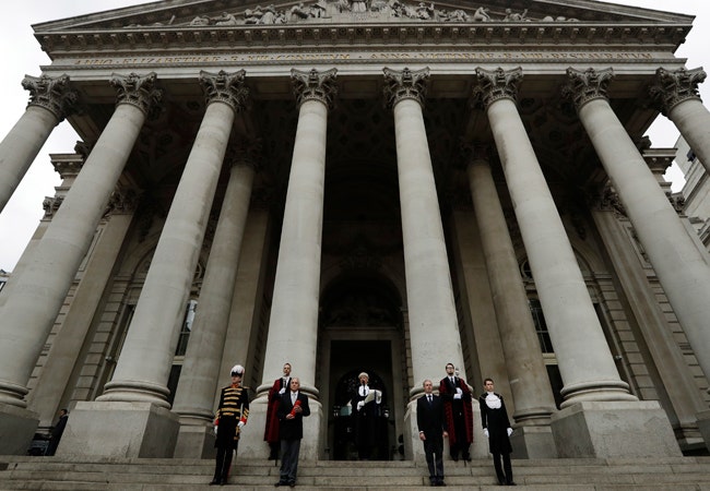 EU eyes rules that could move thousands of jobs from London