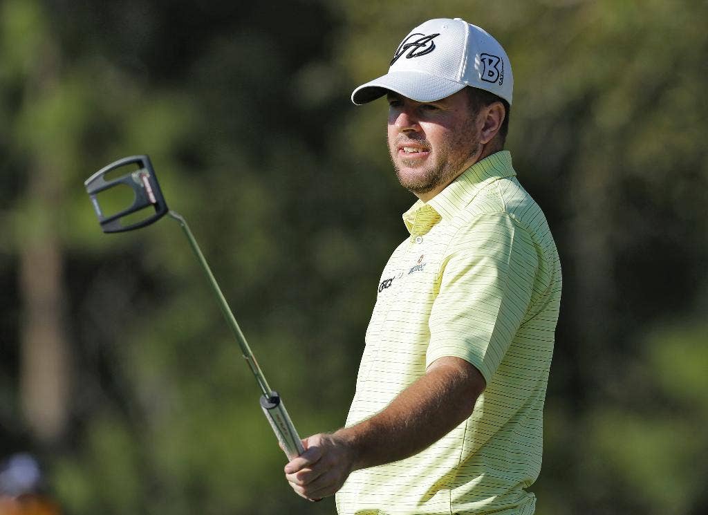 Robert Garrigus gagal melakukan 2 tembakan pendek dan keunggulannya turun menjadi 1 di Innisbrook