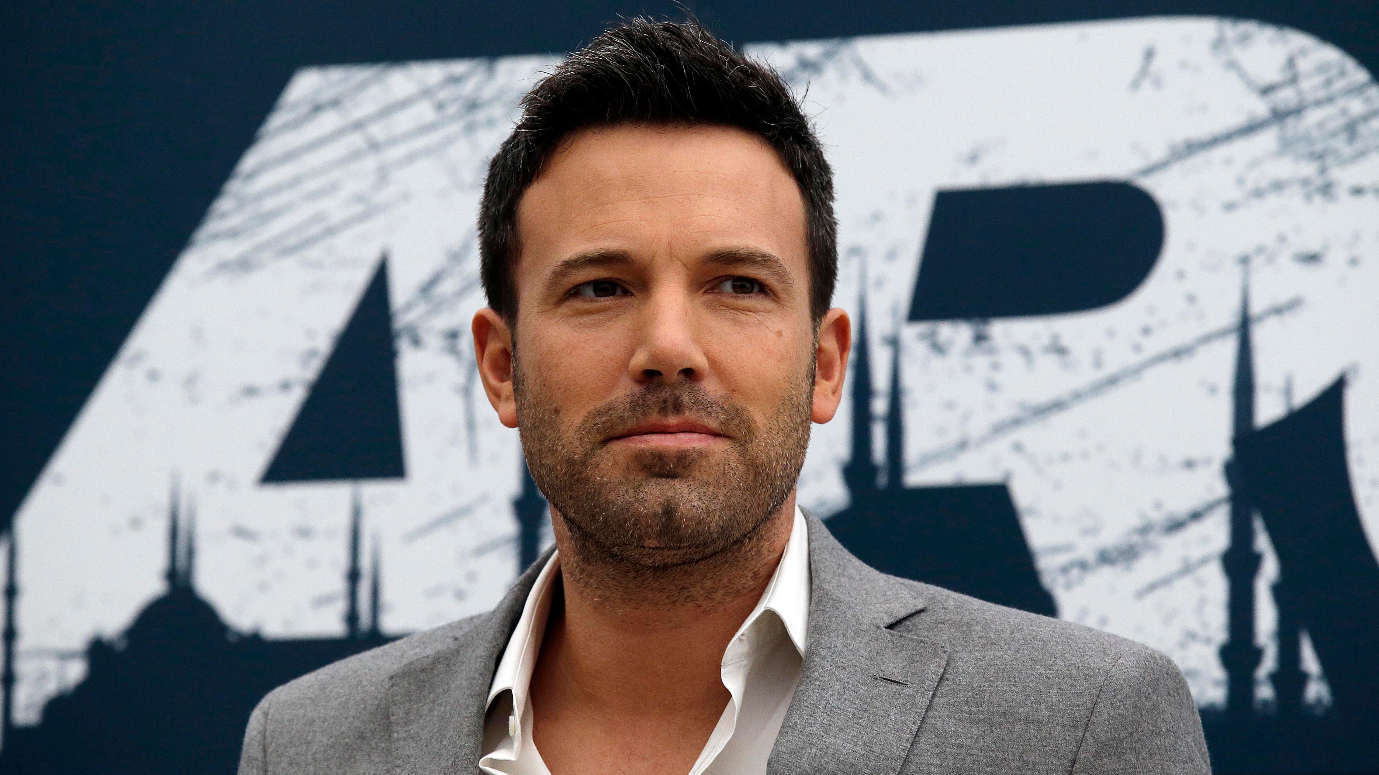 Горит голливуд бен аффлек фото Ben Affleck’s 'Argo' No. 1 at Box Office Fox News