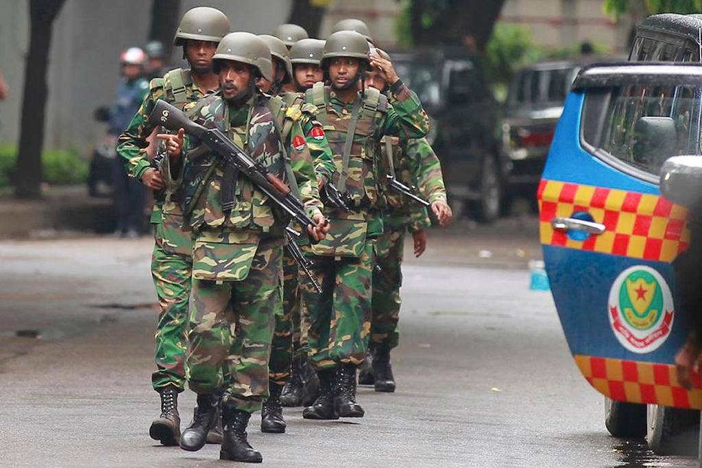 Pasukan komando menyerbu restoran Dhaka;  6 penyerang tewas, 13 selamat