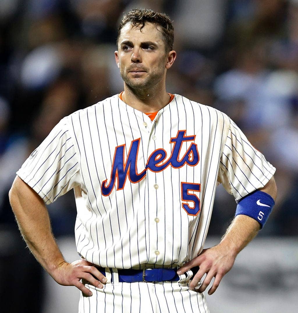 Jeter melakukan saklar ganda, menyaksikan hasil akhir dari bangku cadangan saat Yankees mengalahkan Mets 1-0