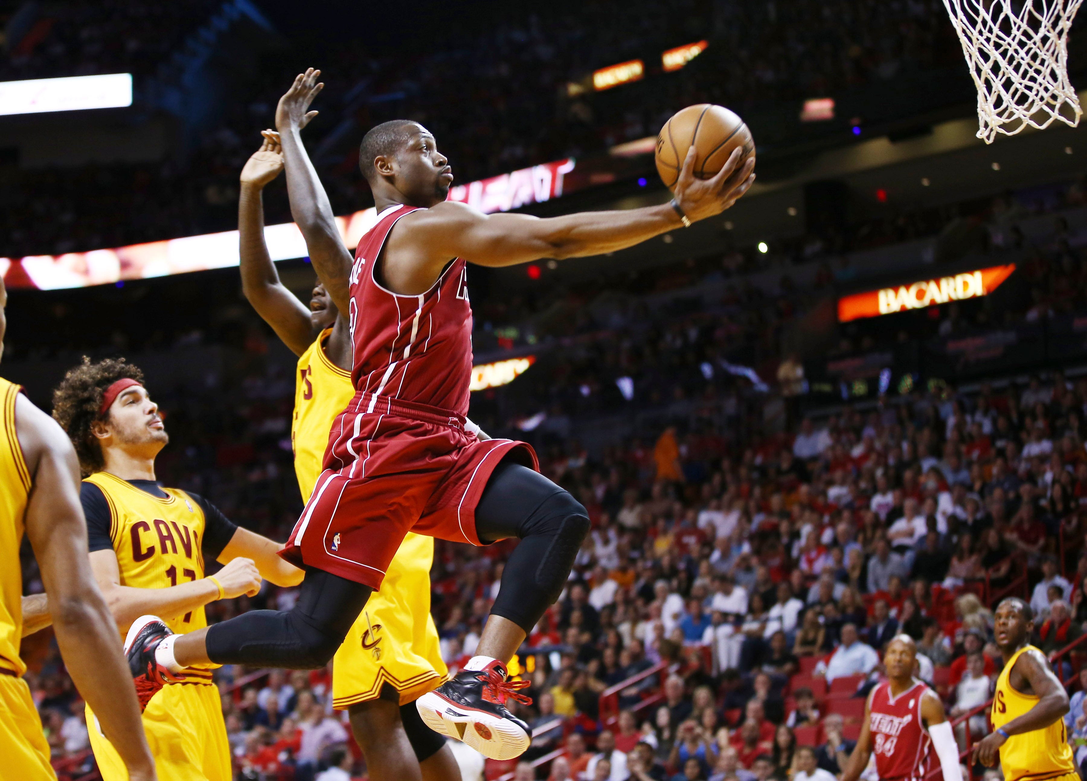 Cavs' Wade Delivers: Double-Double Dominates