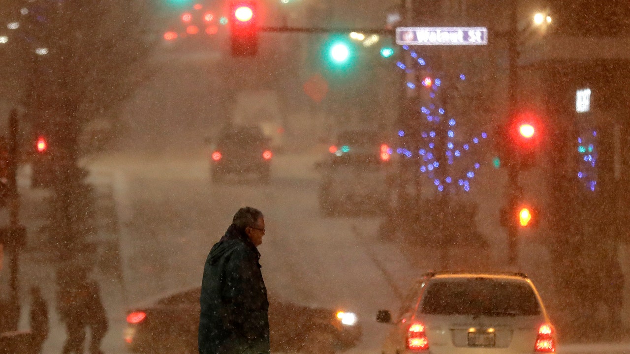 Bitter cold front with arctic air moves across Plains into Midwest ...