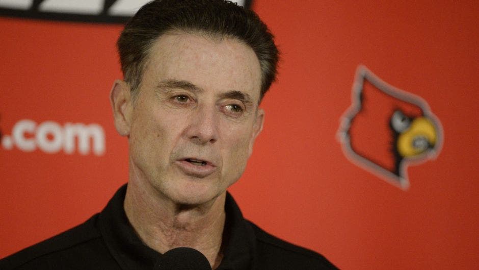 Feisty Rick Pitino denies giving UK fans the finger and addresses scandal