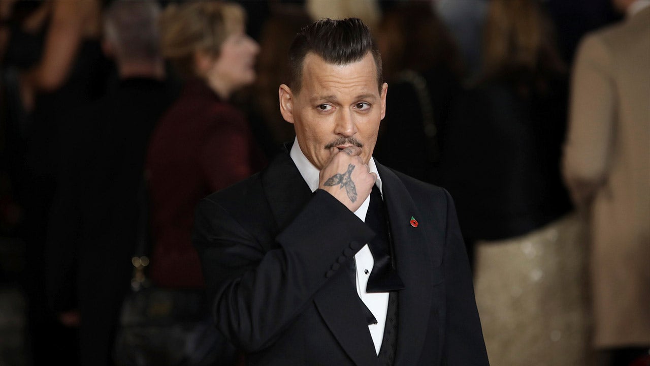 Johnny Depp allegedly showed up drunk to movie premiere, reports say ...