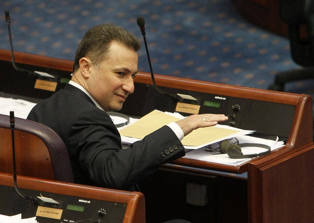 Makedonia dibagikan oleh krisis politik yang mendalam; Harus menghadapi tuduhan korupsi, pemberontakan bersenjata Makedonia dibagikan oleh krisis politik yang mendalam; Harus menghadapi tuduhan korupsi, pemberontakan bersenjata