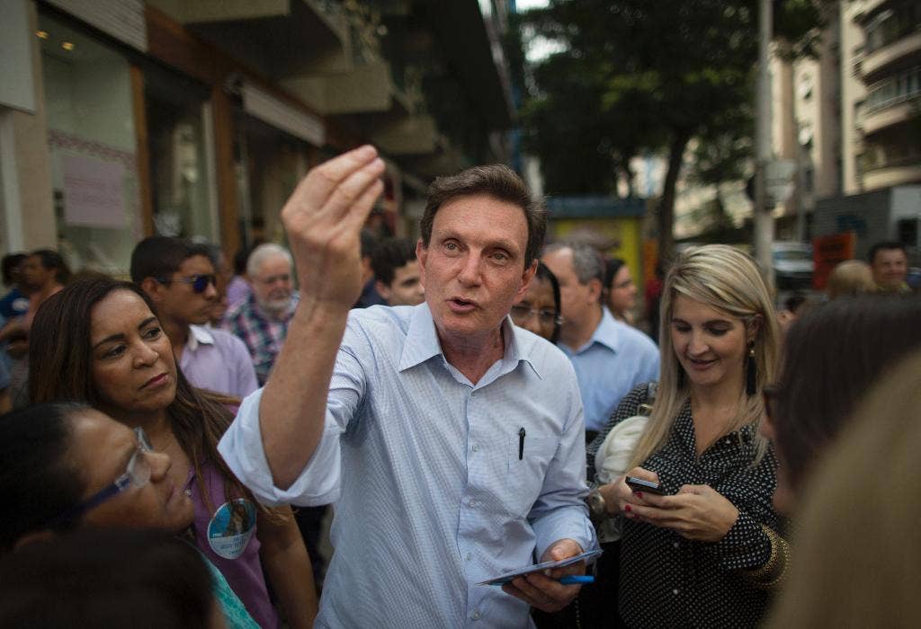 Walikota Evangelis Rio Melewatkan Karnaval, Menimbulkan Kemarahan dan Pujian