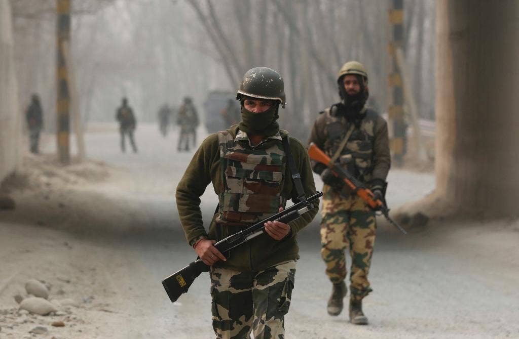 Police: Gunbattle in Kashmir ends; 2 suspected rebels killed | Fox News