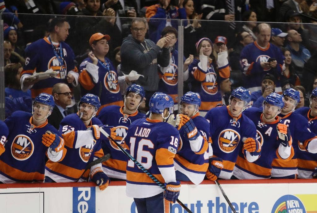 Ladd mencetak 2 gol saat Islanders mengalahkan rivalnya Rangers 4-2