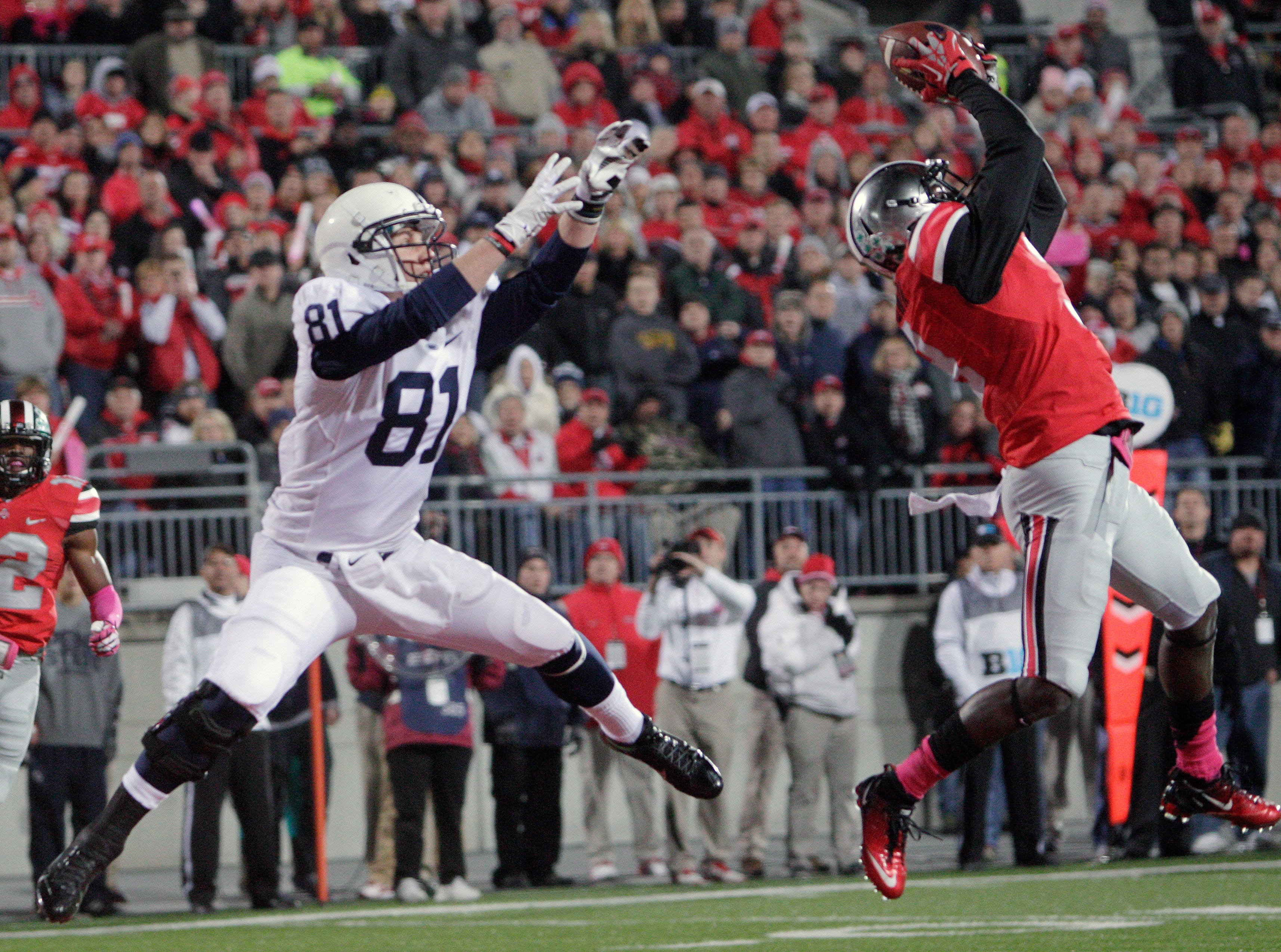 Hampir semua hal buruk bisa terjadi dan Penn State jatuh ke peringkat 4 Ohio State, 63-14