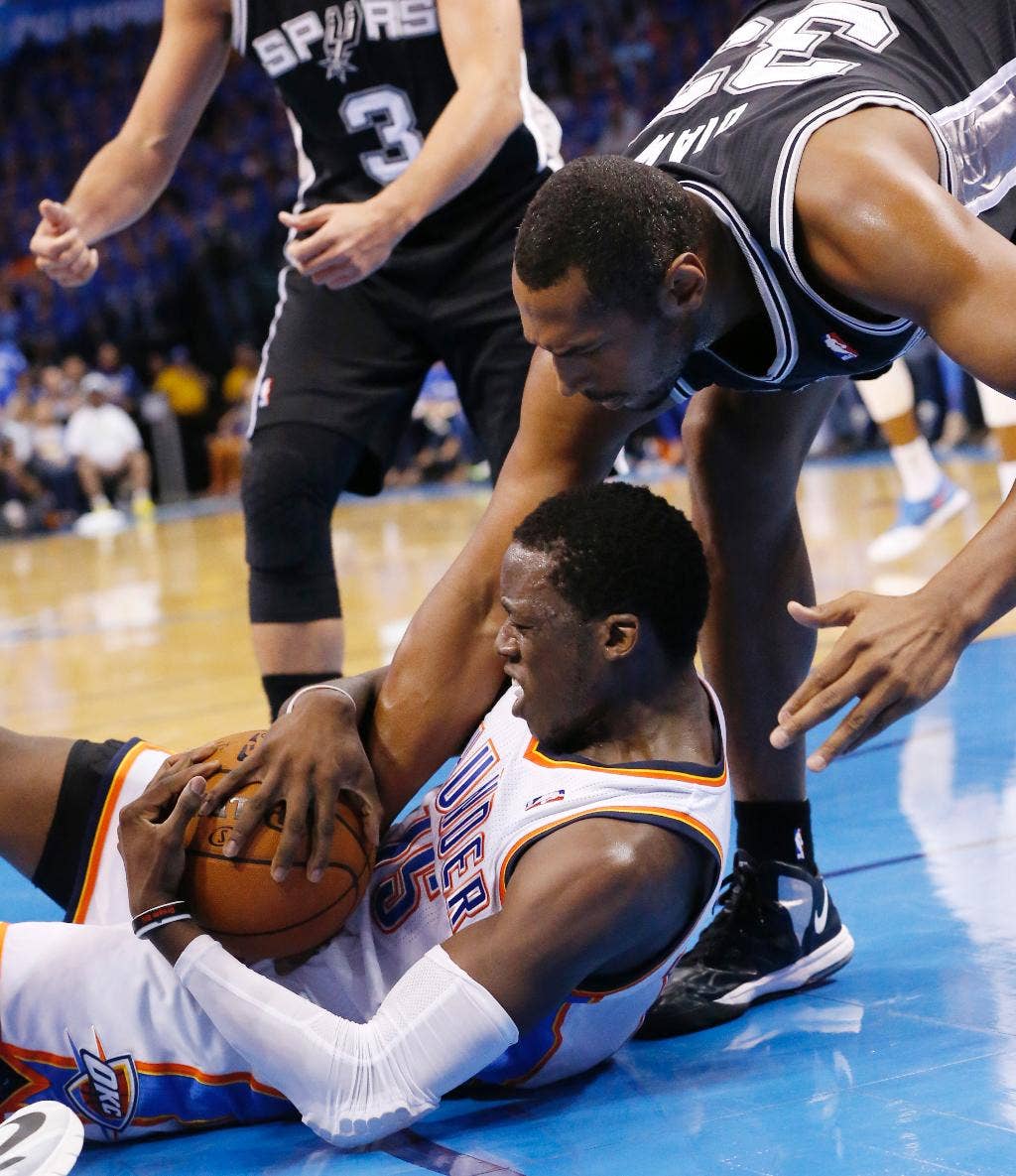 Ibaka kembali mengalahkan Thunder 106-97 dan memangkas keunggulan Spurs menjadi 2-1