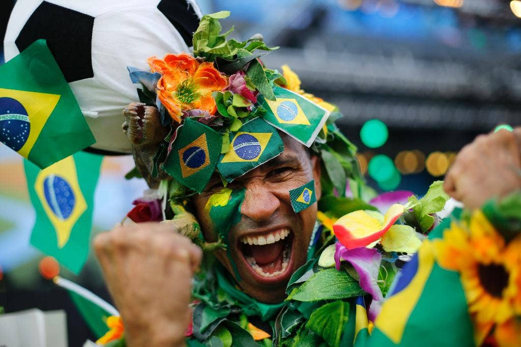 Dari peternakan hingga pesta pantai, pertandingan pembuka Piala Dunia memikat hati masyarakat Brasil