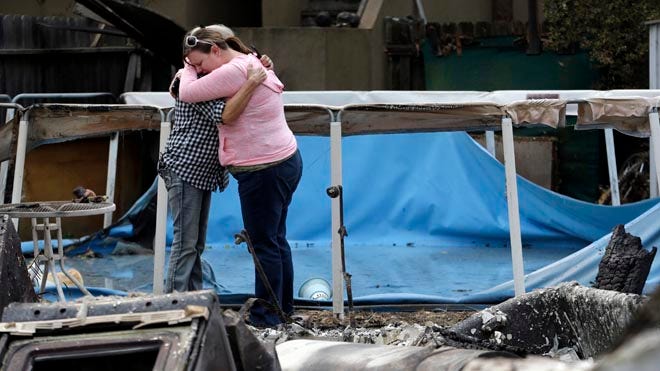 Musim kebakaran hutan yang dahsyat terus berlanjut di California saat kota pegunungan itu berada dalam kondisi terbakar