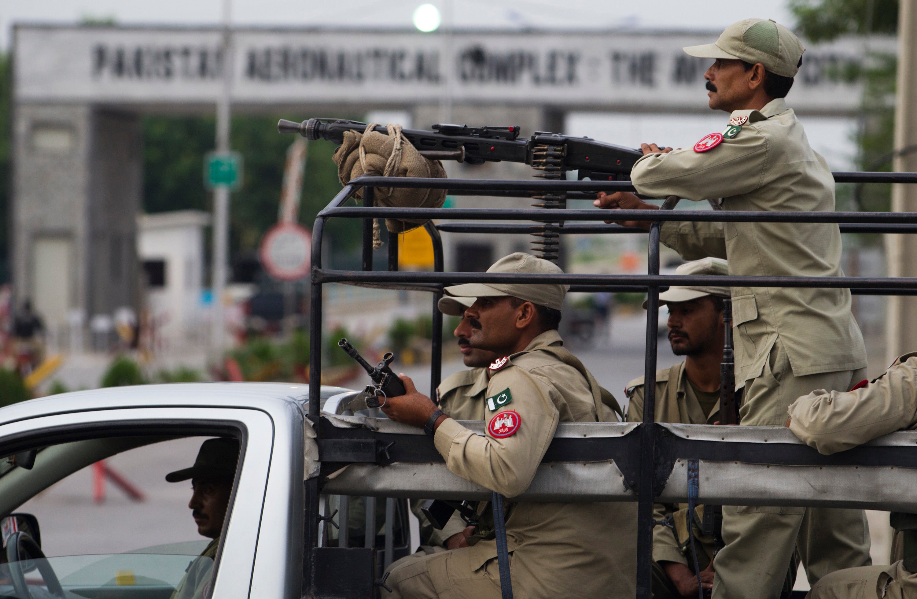 2 dead after militants attack Pakistani base | Fox News