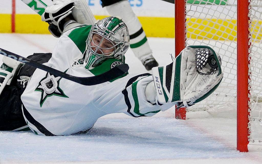 Lehtonen mendapat penutupan pertama musim ini, Stars menggunakan gol Garbutt, Spezza untuk mengalahkan Kings 2-0