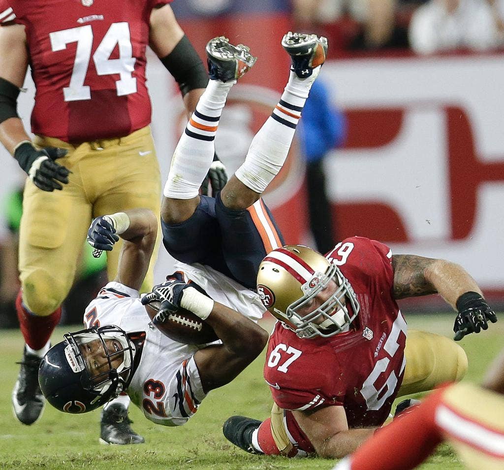 Fuller muncul untuk Bears dengan 2 intersepsi terlambat dalam kemenangan 28-20 di San Francisco