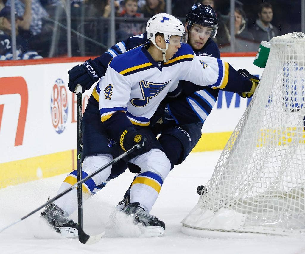 Reaves ‘Periode Tujuan Periode 3 Blues melewati Jets 4-2