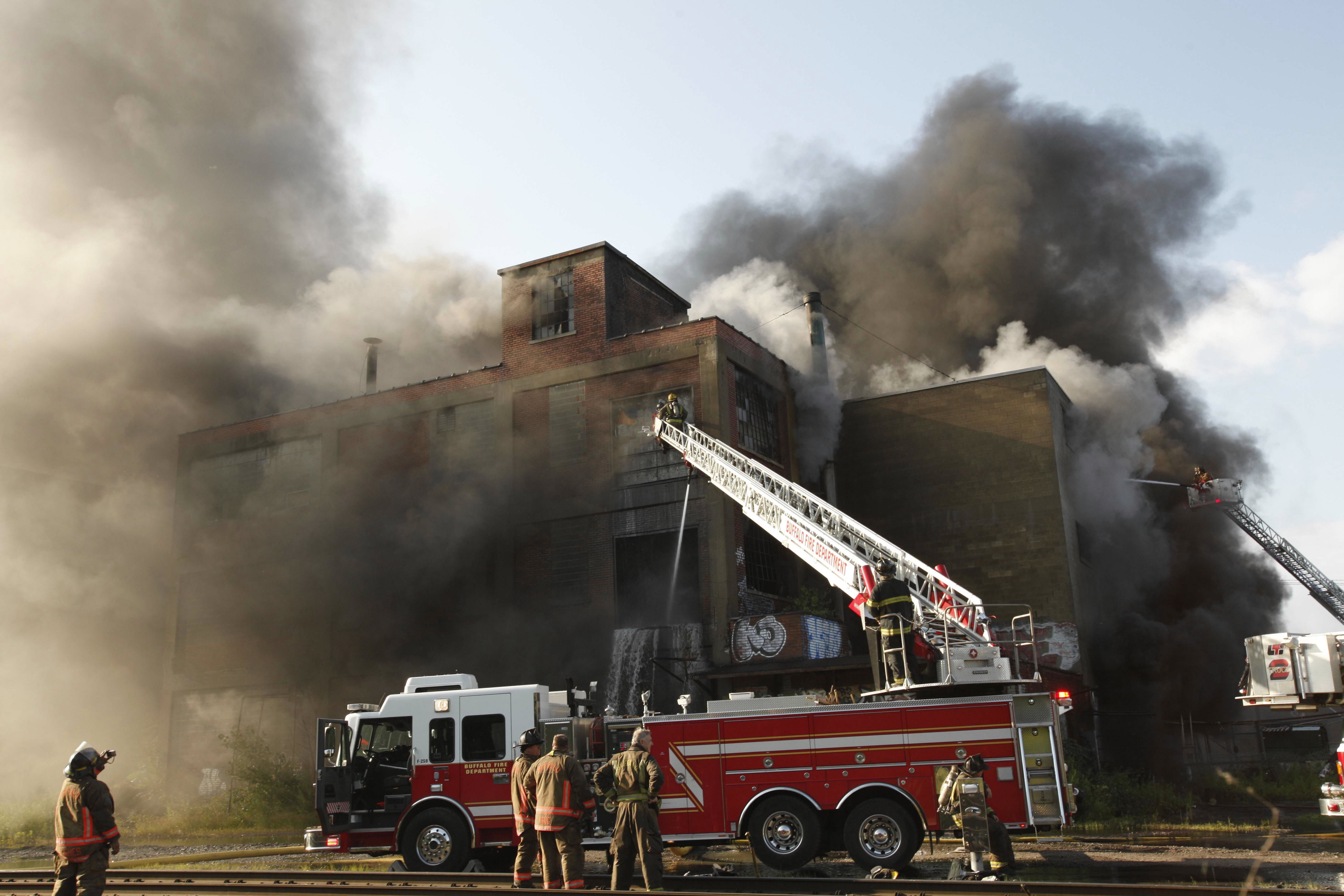 Crews Battle Stubborn Fire At Buffalo Plant | Fox News