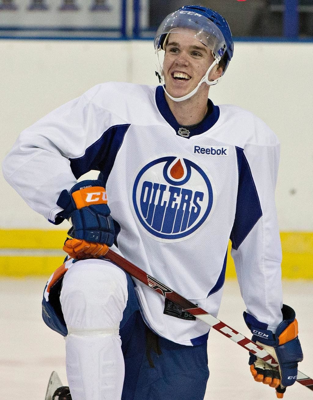 Oilers sign No. 1 pick Connor McDavid to 3-year, entry-level deal worth $11.3M with bonuses