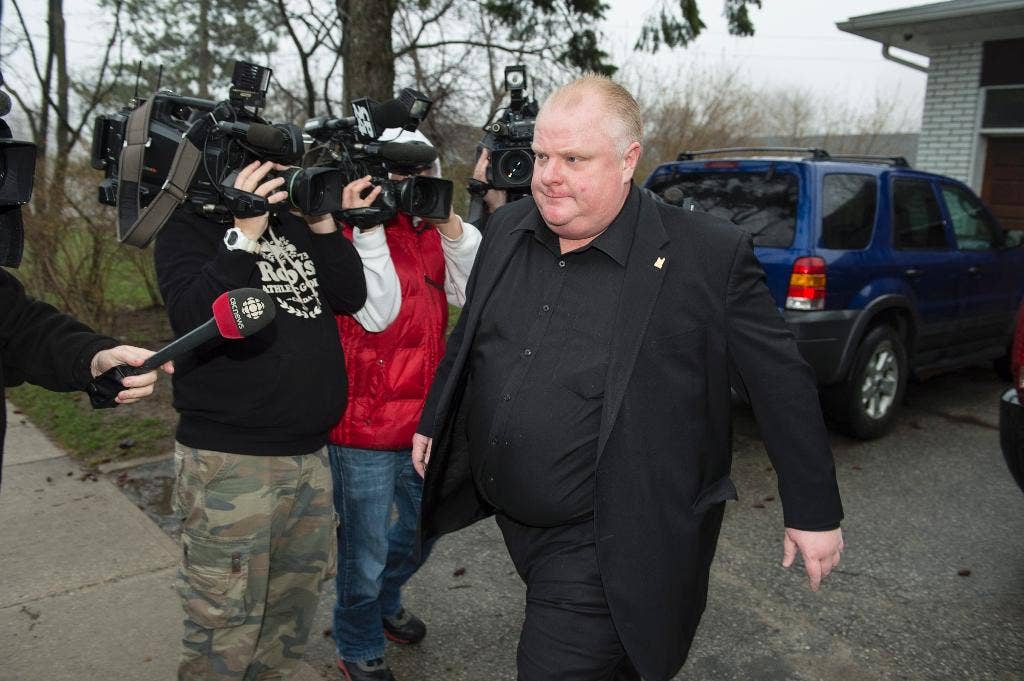 Setelah laporan video crack baru, Walikota Toronto Rob Ford Boards For Rehabilitation