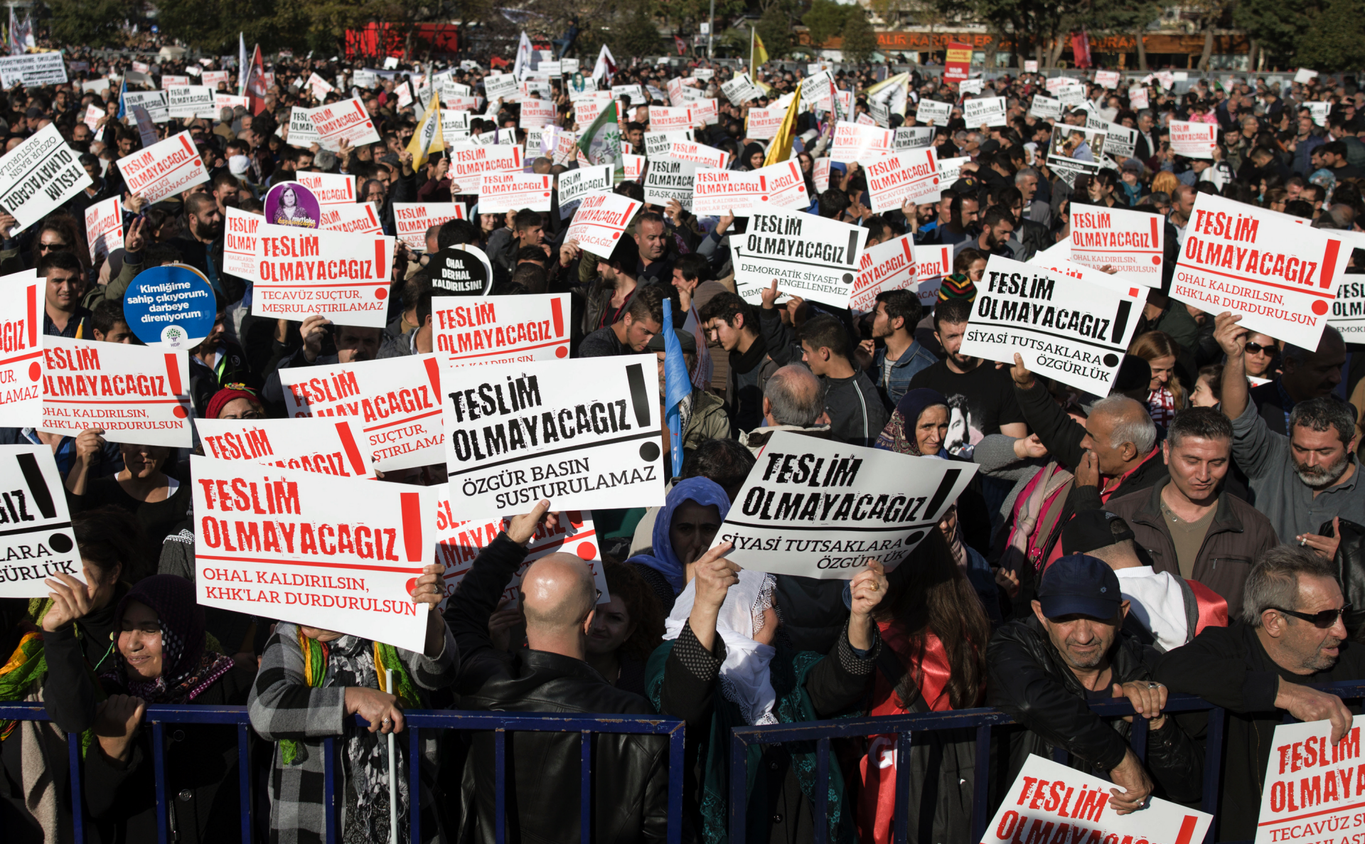 Setahun setelah kudeta Turki, ribuan orang merasa dihukum secara tidak adil