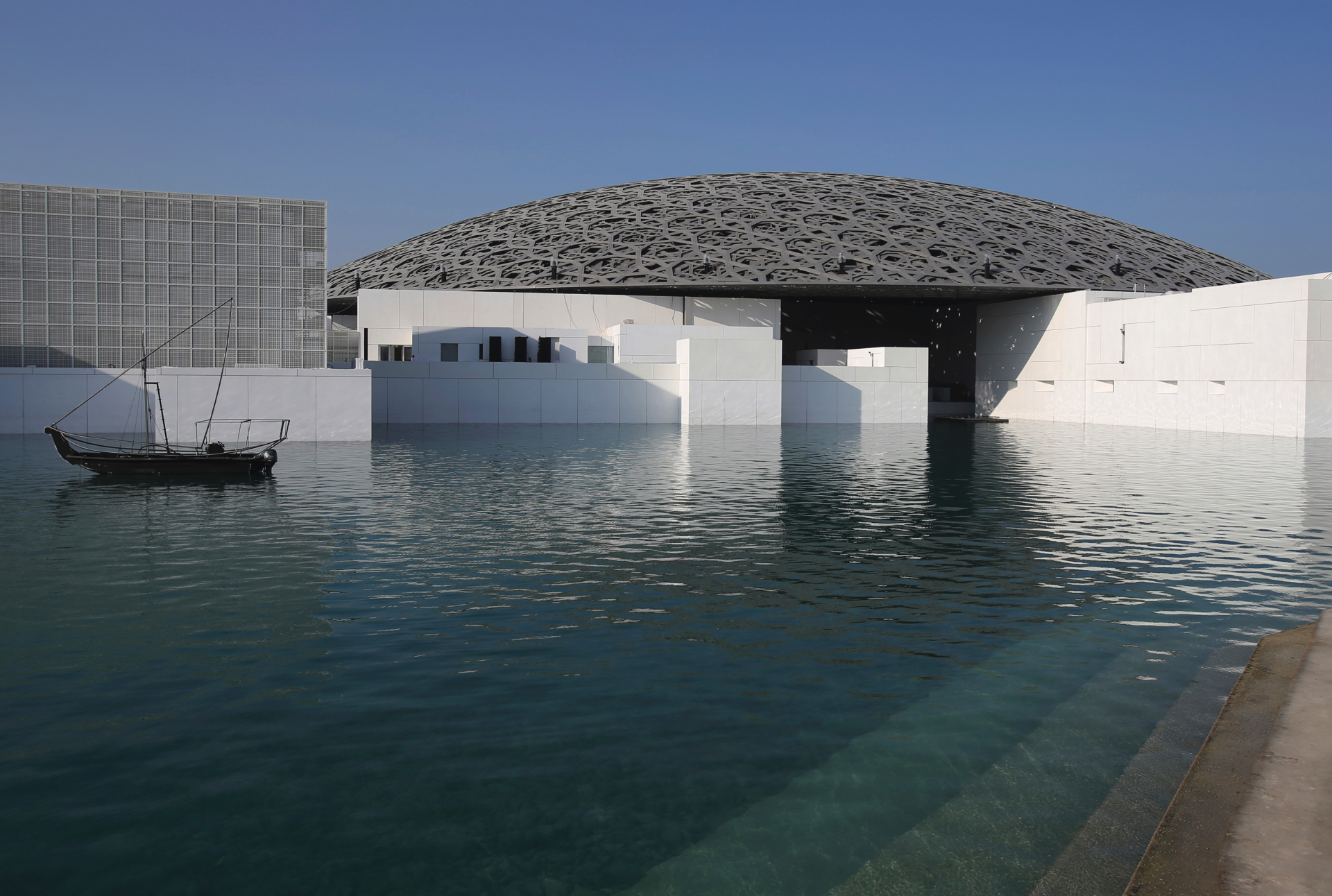 Louvre Abu Dhabi sedang bersiap untuk memperkenalkan dirinya kepada dunia