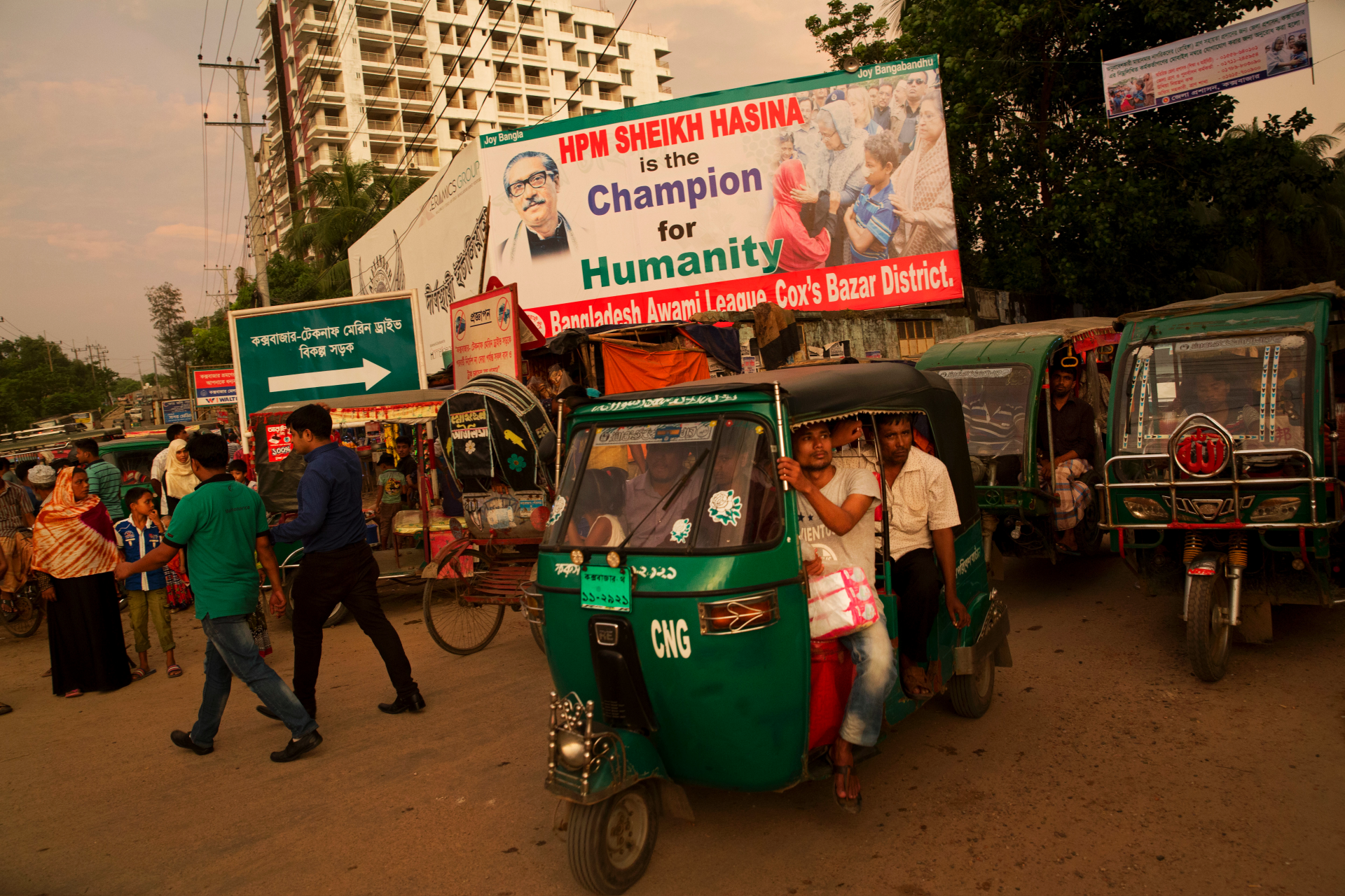 ‘Terlalu banyak orang’: Masuknya pengungsi mengkhawatirkan kota di Bangladesh