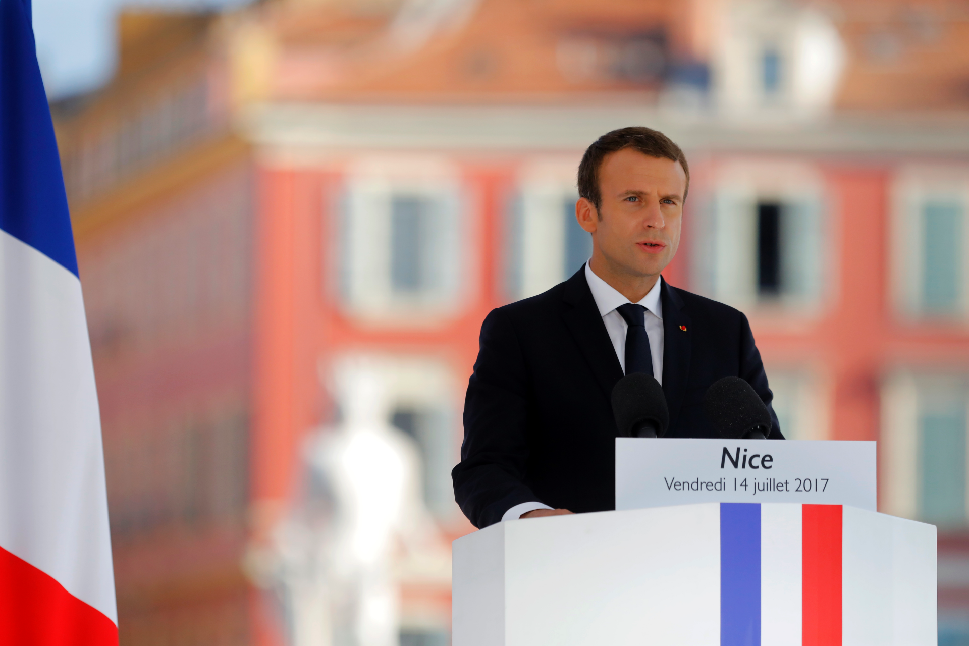 Hari Bastille: Macron bersumpah akan melakukan perlawanan kejam melawan teror