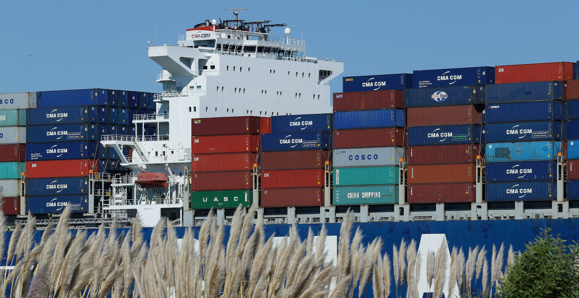US trade deficit narrows to $42.4 billion in August | Fox News