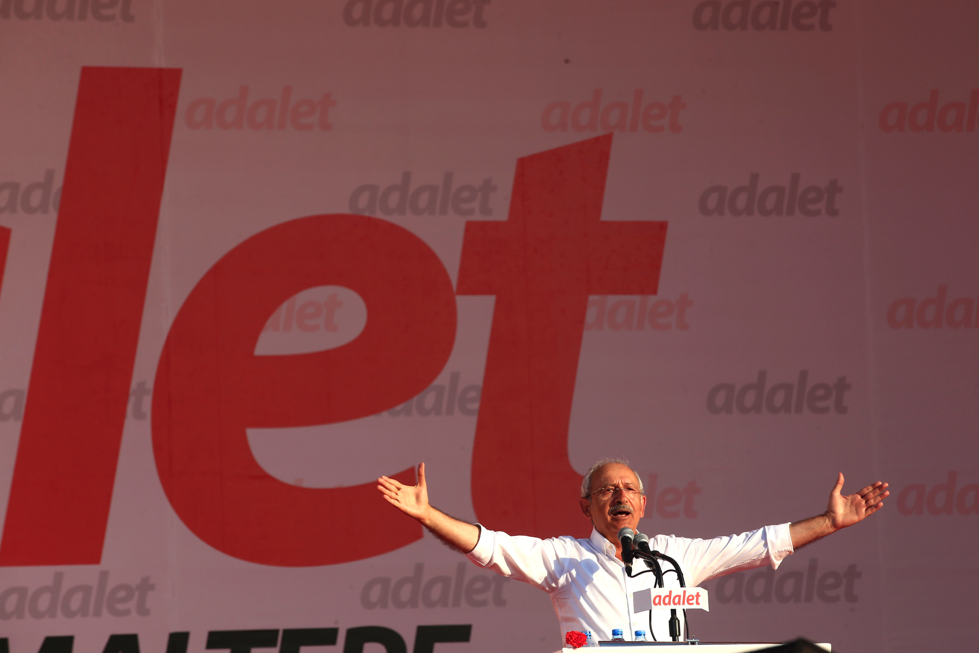 Pemimpin oposisi Turki mengakhiri pawai 25 hari dan mengumpulkan pendukungnya