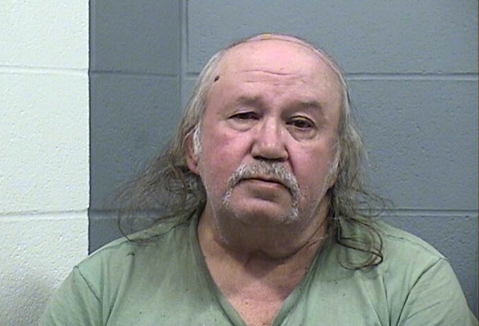 Man charged in Oklahoma killings says he'll talk to families | Fox News