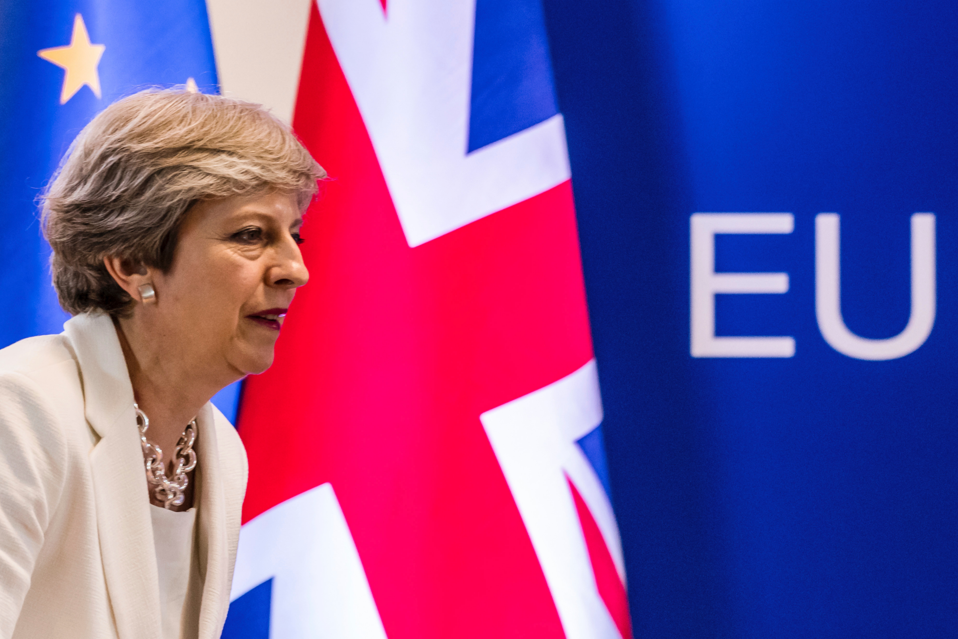 Inggris dan UE berselisih mengenai proposal Brexit mengenai hak-hak sipil