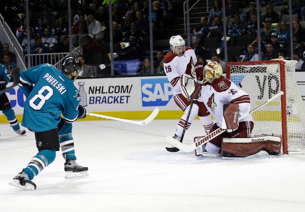 Couture, Pavelski mencetak gol lebih awal untuk meningkatkan harapan playoff Hiu dengan kemenangan 3-1 atas Coyotes