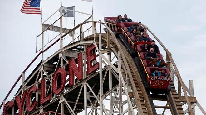 Cyclone roller-coaster stalls in season-opening run at Coney Island ...