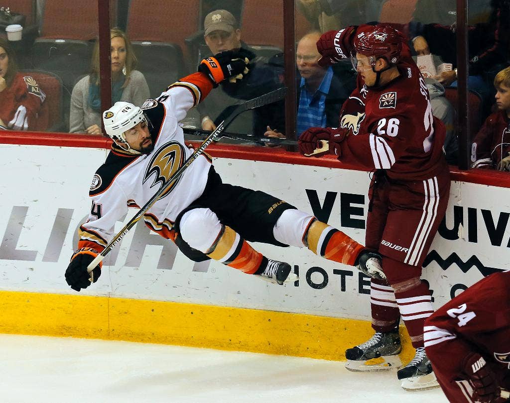 36 penyelamatan Dubnyk, gol patah Doan dalam adu penalti mengirim Coyotes menang 2-1 atas Ducks