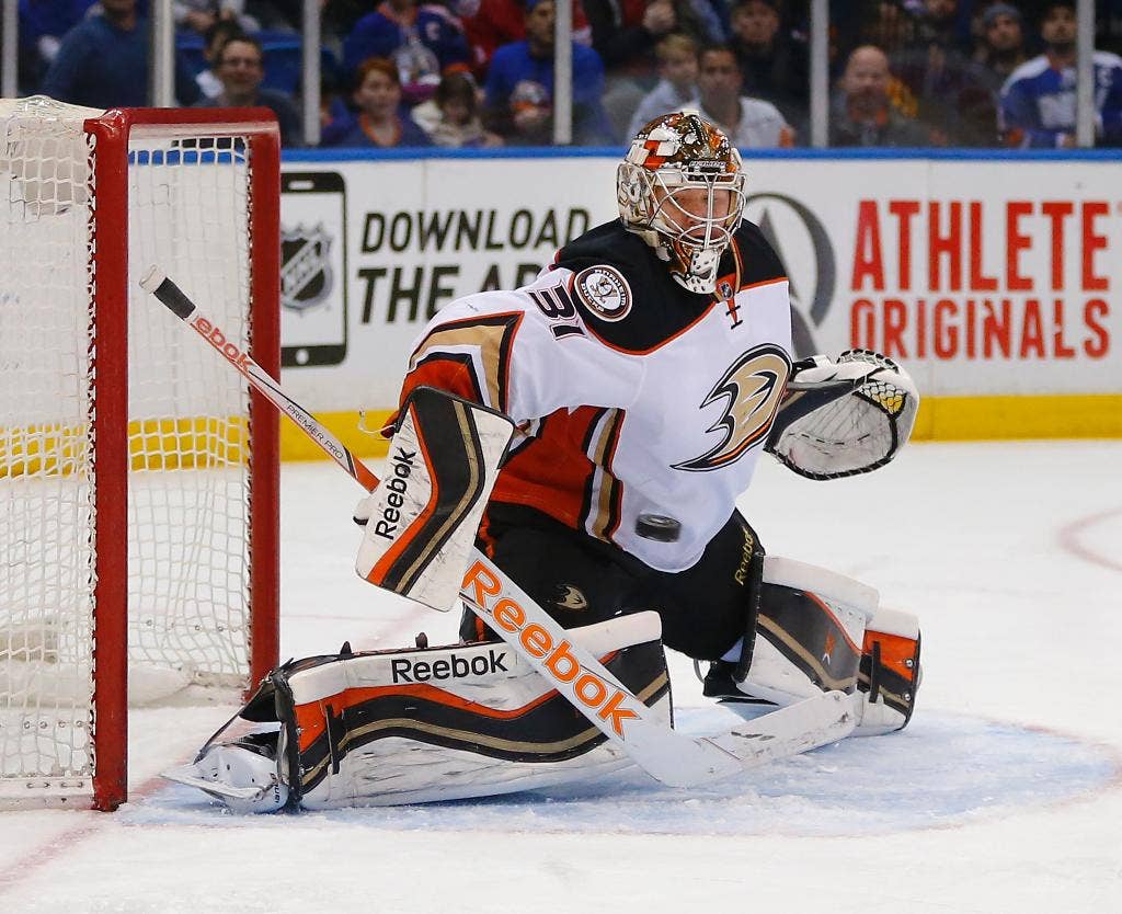 Andersen, Ducks menahan Islanders 3-2, menjadi tim ke-2 di Barat yang meraih tempat playoff