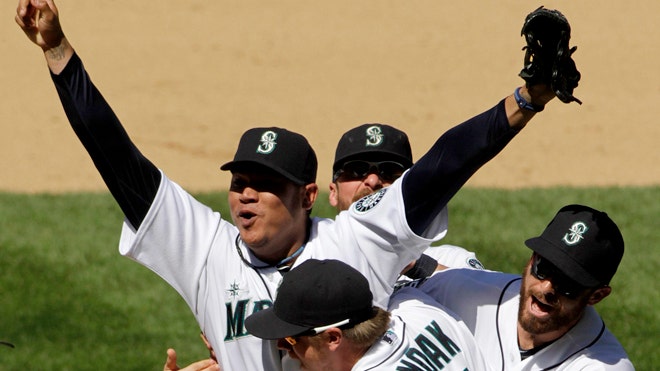 Felix Hernandez tosses perfect game in Seattle's 1-0 win – Daily Freeman