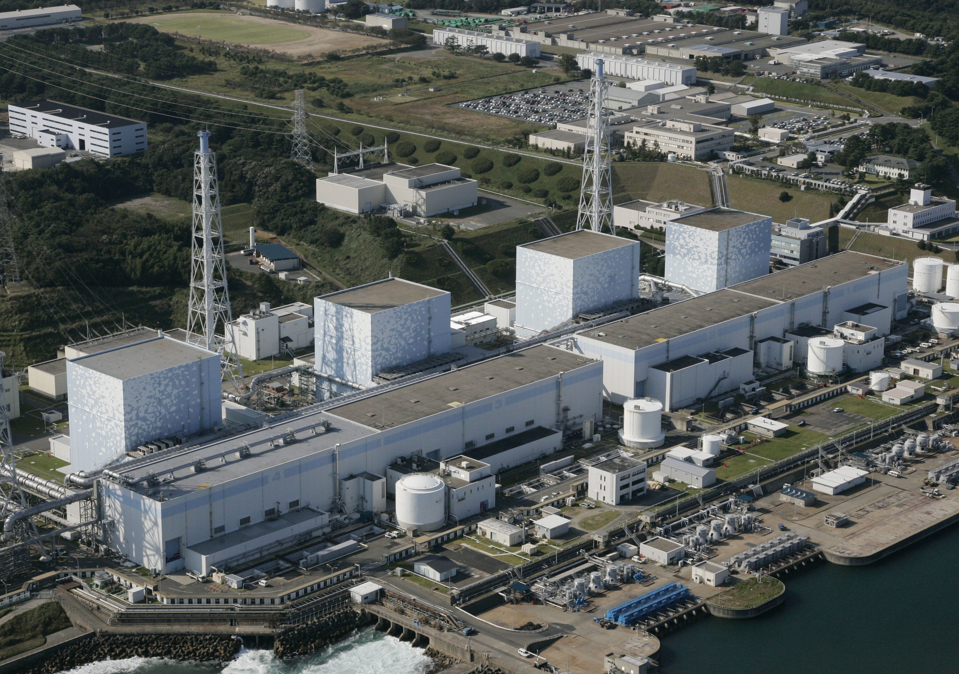 Аэс фукусима 1 2011. АЭС Фукусима-1. Авария на АЭС Фукусима-1. Атомной электростанции «Фукусима-1». АЭС Фукусима 1 реактор.
