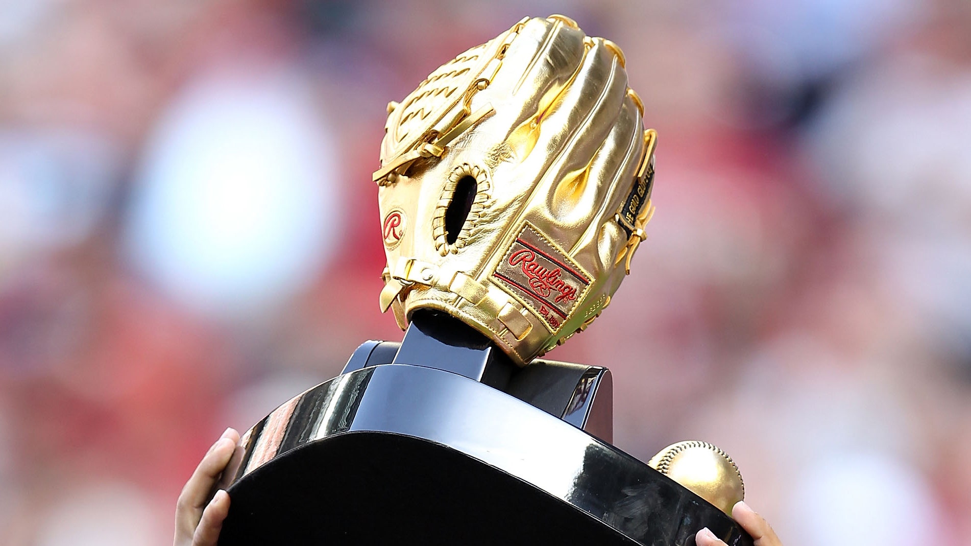 Here Are the Latino Nominees for MLB's Gold Glove Award