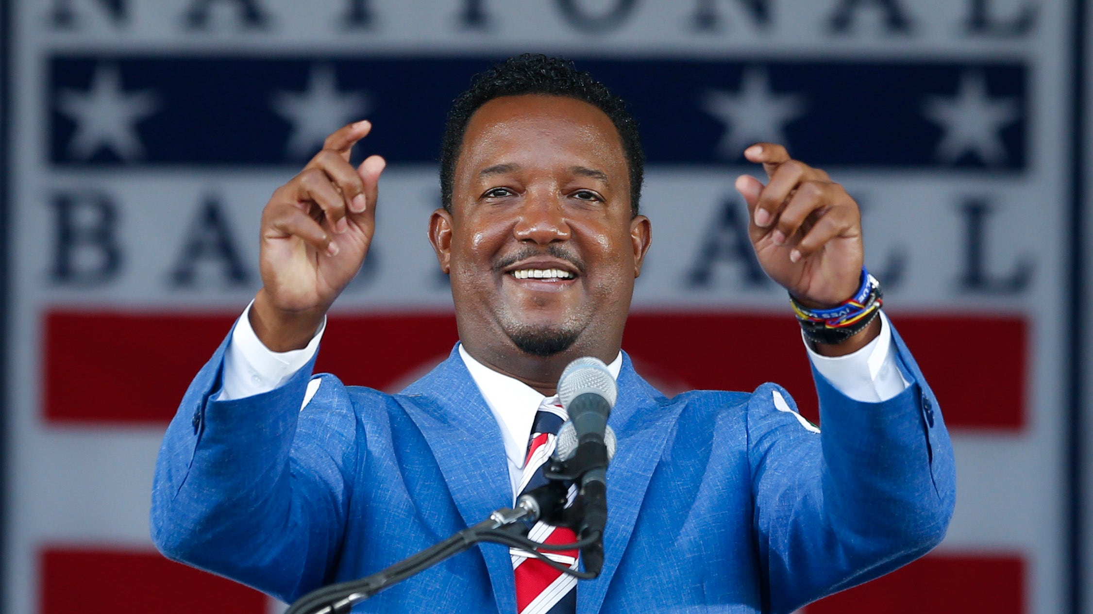 Pedro Martinez bergabung dengan tokoh terhebat sepanjang masa di Hall of Fame: ‘Lihat saya sebagai tanda harapan bagi negara Dunia Ketiga, bagi orang Latin’