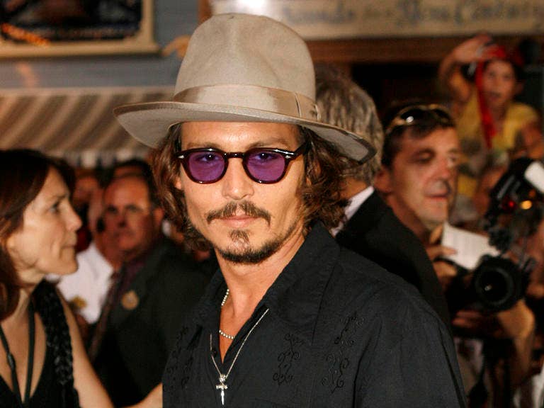 Hot Links: Johnny Depp Sued, Brad And Angie's Prenup 