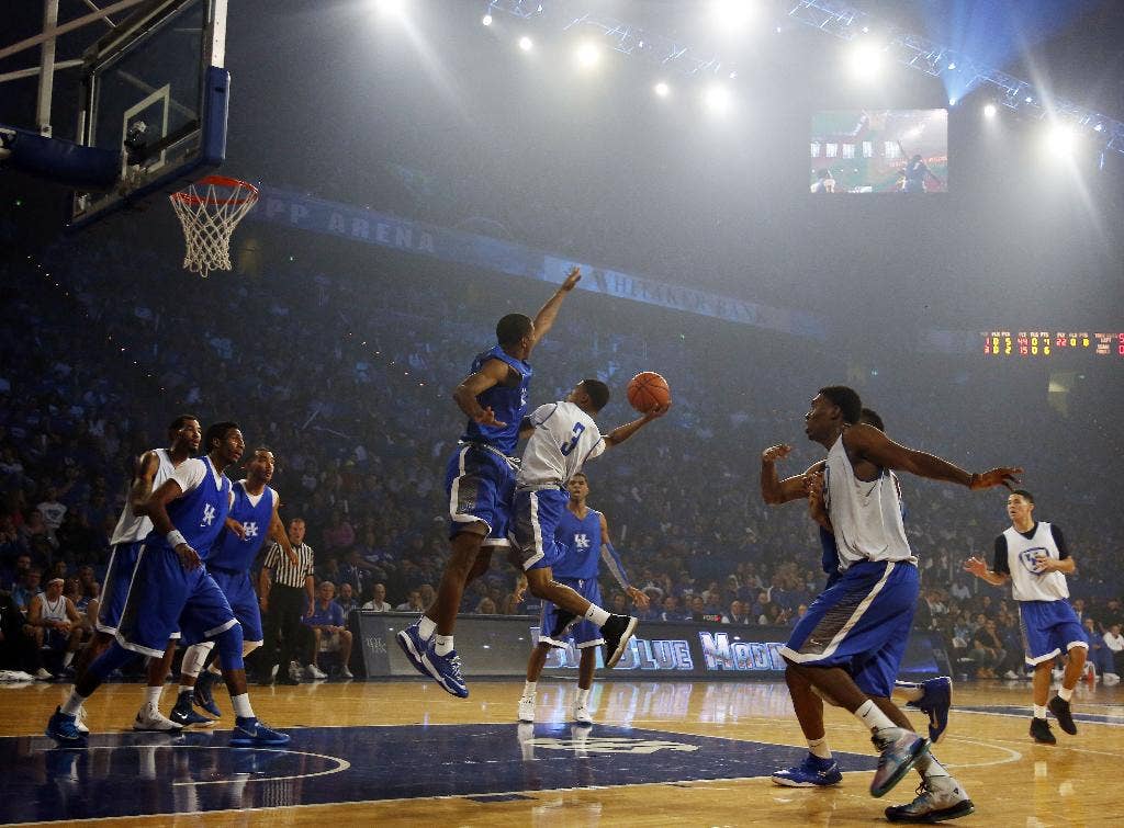 Daftar 12 pemain berbakat Kentucky mendapat latihan fisik selama Big Blue Madness yang terjual habis