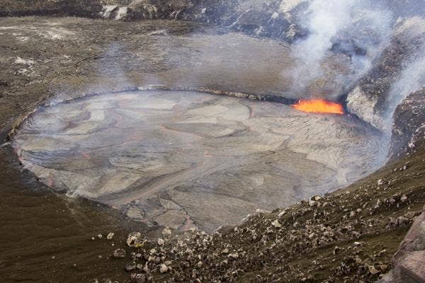 Lava lake rises at Hawaii’s Kilauea volcano