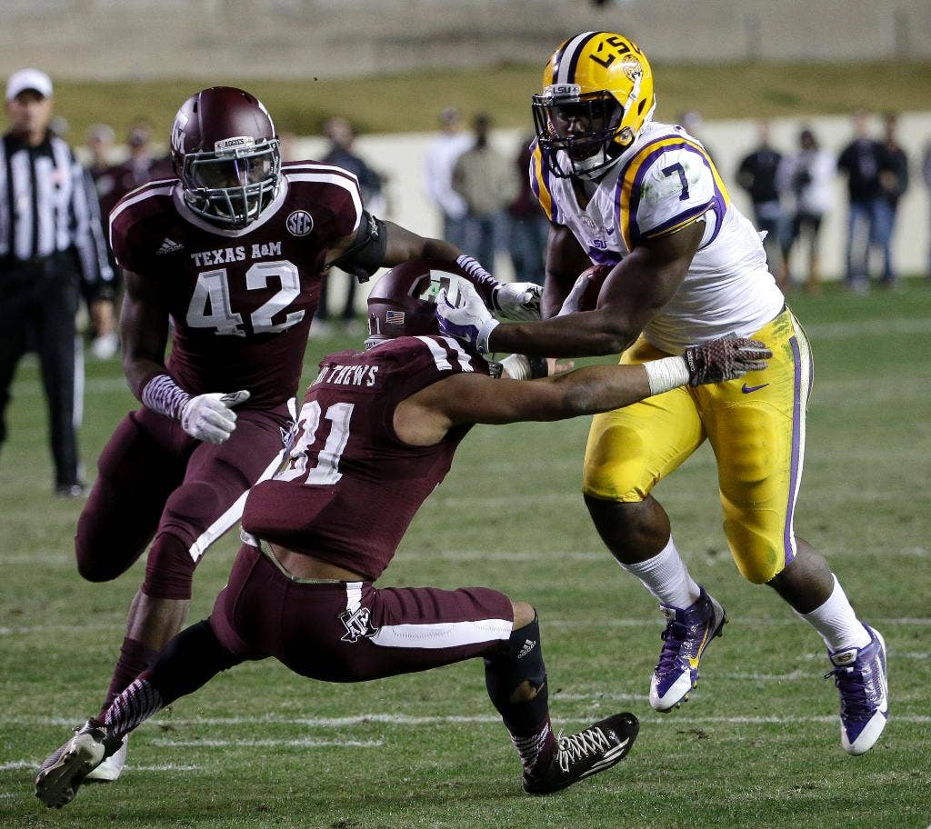 Kecepatan 146 yard Leonard Fournette membawa LSU menang 23-17 atas Texas A&M