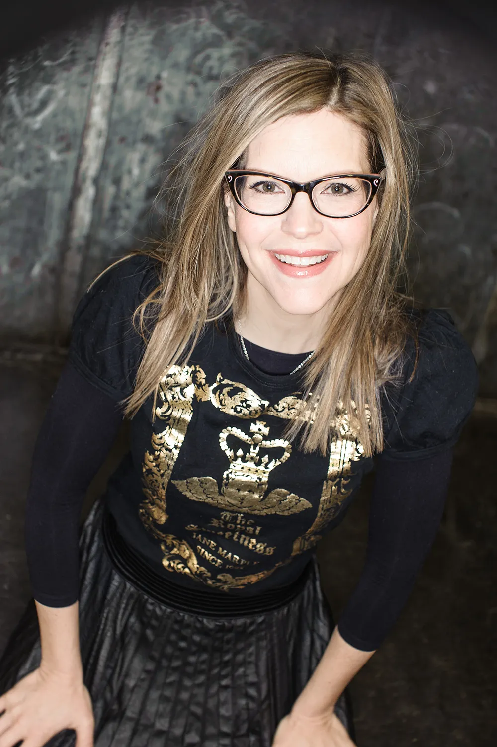 Lisa Loeb reflects on '90s success with 'Stay,' recording music for
