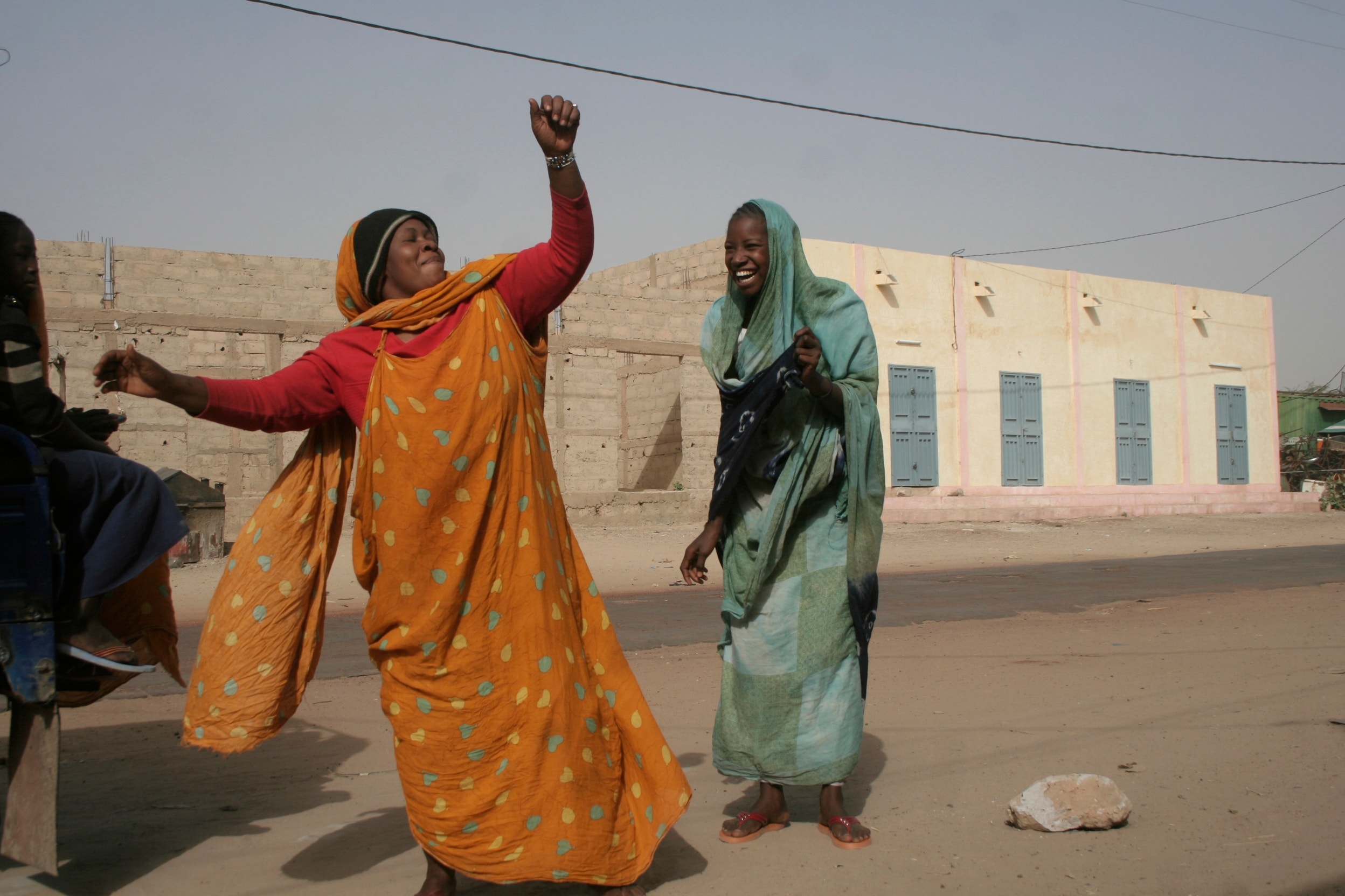 Militan yang terkait dengan Al Qaeda pergi, kebebasan dan musik kembali ke Timbooktu, Mali